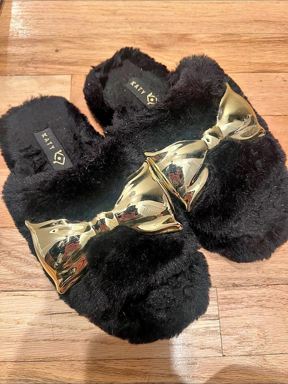 Katy Perry Black & Gold Bow Slippers Like New